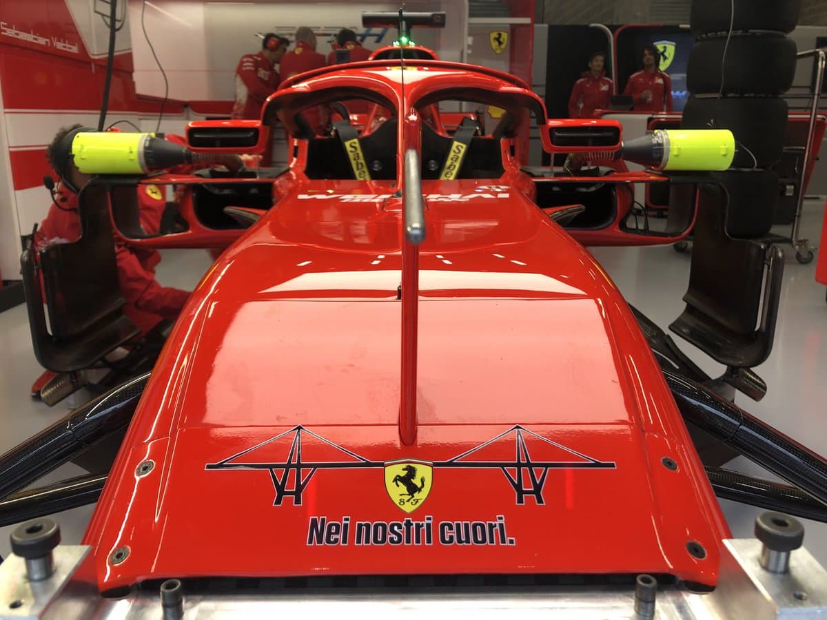 Makina Ferrari në Formula 1 homazh për viktimat në Genoa: Në zemrat tona