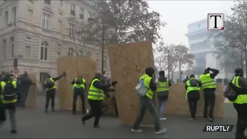 Protestat në Francë, kërkohet ndalimi i armëve me plumba gome (VIDEO)