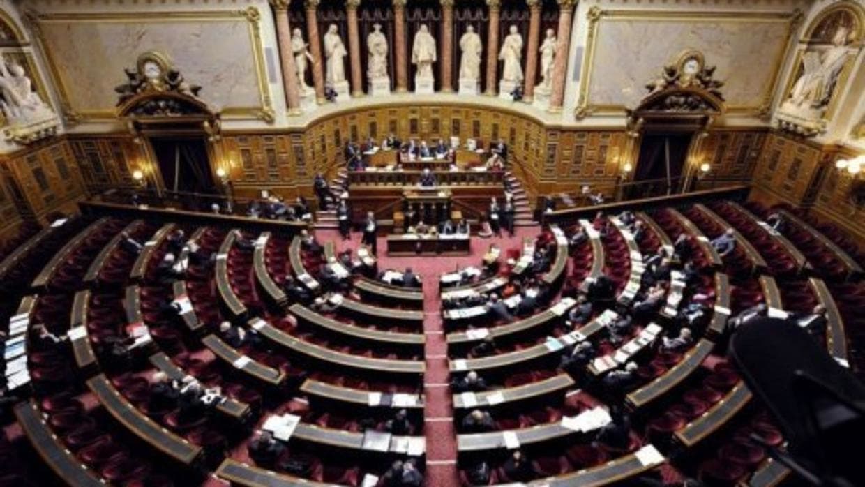 Francë, miratohet ligji i bioetikës