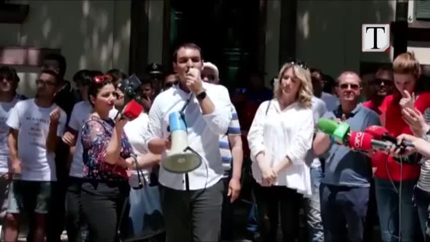 Të rinjtë e opozitës kthehen te Ministria e Brendshme (VIDEO)