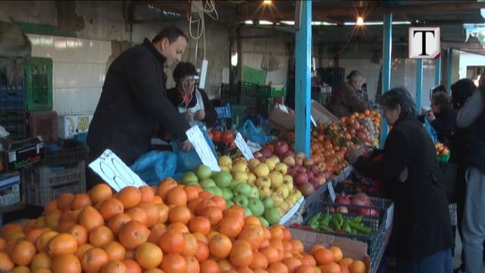Fundviti /Çmimi i frutave dhe perimeve i papërballueshëm, shkak importi