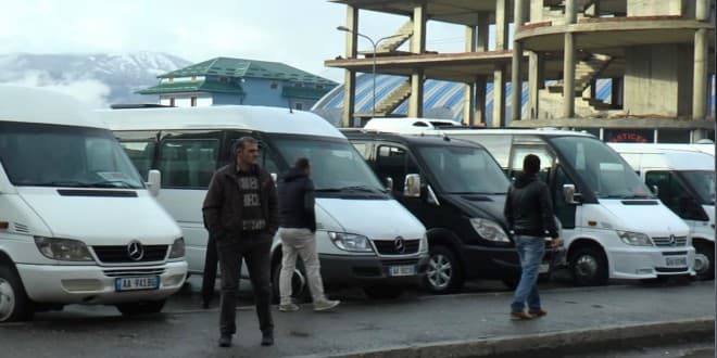  Transporti ndërqytetas të hënën në protestë