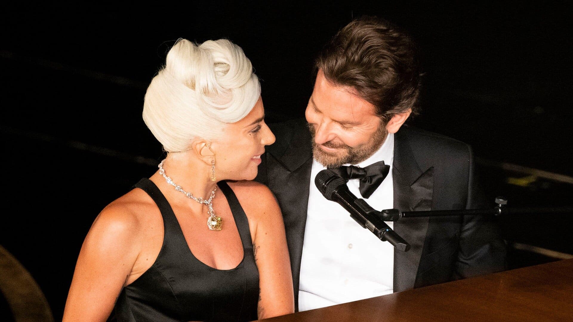 Lady Gaga hedh poshtë thashethemet mbi lidhjen me Bradley Cooper