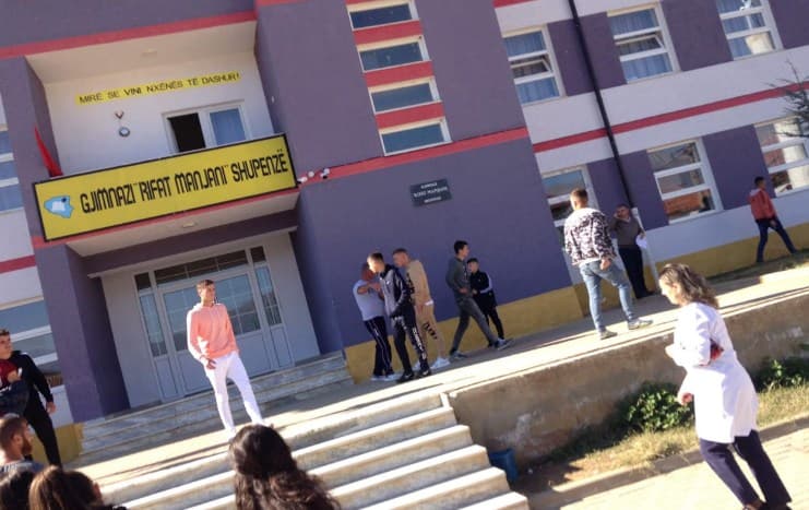    Dibër/ Helmohen disa nxënës në shkollën 9-vjeçare të Shupenzës