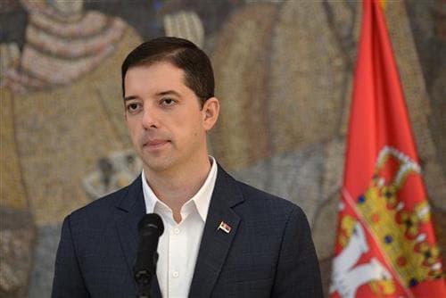 Nesër zgjedhjet në komunat serbe në Kosovë/ Gjuriq kërkon të vizitoi serbët në veri, Kosova i refuzon kërkesën 