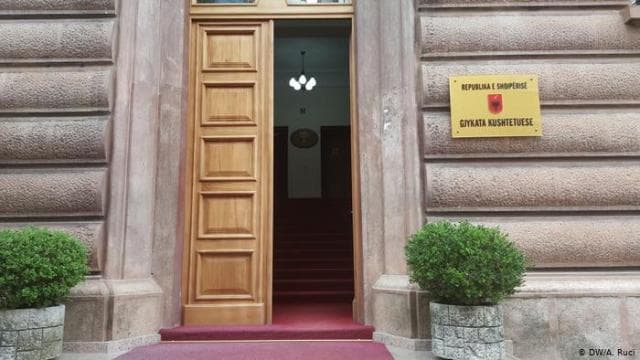 "Kushtetuesja" nis punën me dosjet "e nxehta", Vitore Tusha mbetet kryetare