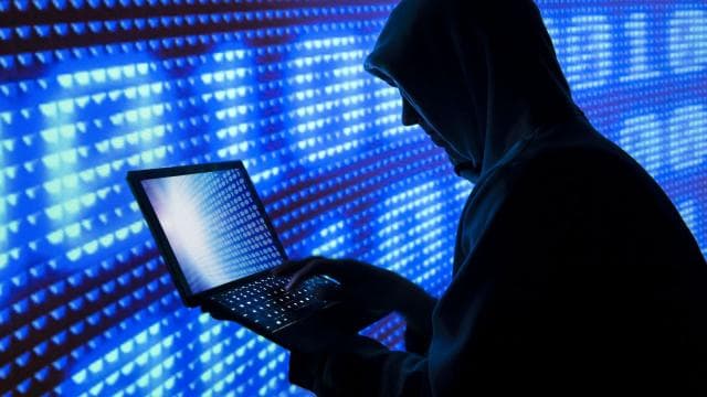     Policia arreston 32- vjeçarin, kreu 36 transaksione financiare në vlerë 15 mln lekë