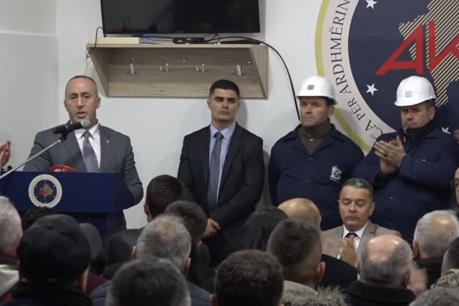 Kosova harton ligjin për pagat, Haradinaj: Ulni vetëm rrogën time