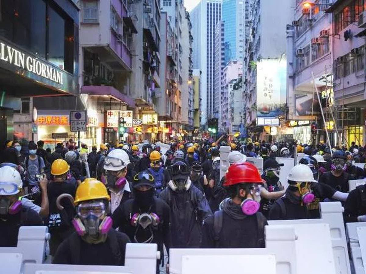 Hong-Kong: Mijëra protesues sfidojnë policinë