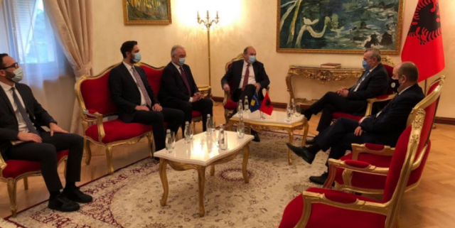  Ruçi pret delegacionin e PDK: Kosova dhe UÇK-ja janë në anën e duhur të historisë