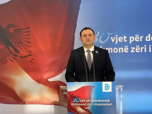 Hasa: 18 mln eurot e dixhitalizimit u zhdukën, dështimi i Ramës rrit analfabetët funksionalë