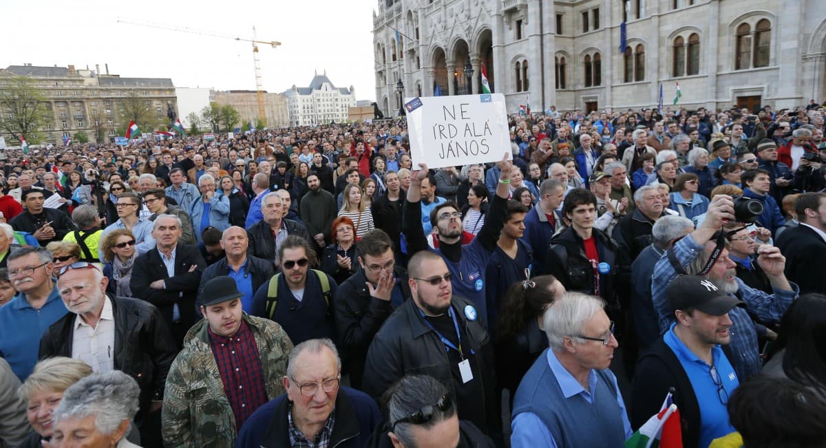 Hungari, protesta masive anti-qeveritare (VIDEO)