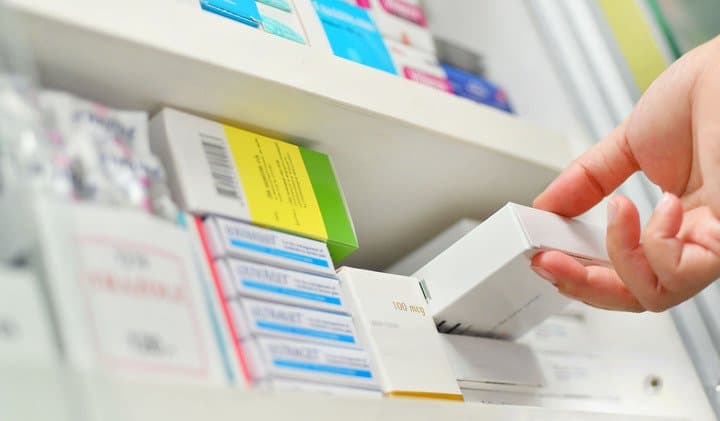Mashtruan me subvencionet e ilaçeve, urdhër arresti për dy farmacistë