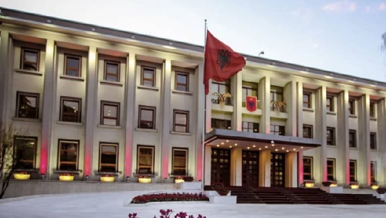 Meta njofton tubim mbarëpopullor më 8 dhjetor: Të mbrojmë demokracinë dhe Kushtetutën  
