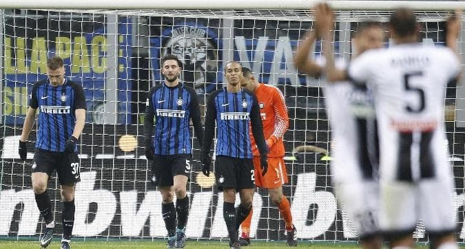 Inter thyhet në "San Siro" nga Udinese, zikaltërit mposhten 3-1