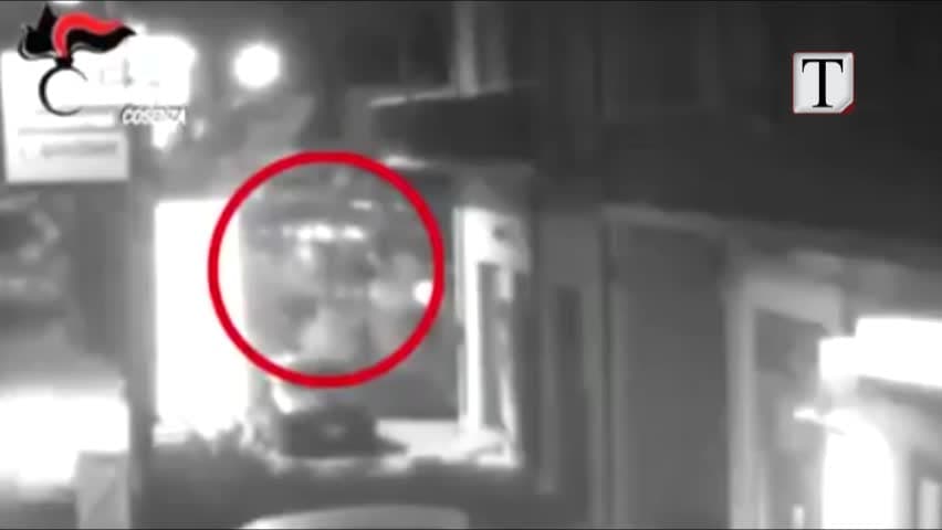 Itali, arrestohen 6 shqiptarë në Kozenca (VIDEO)