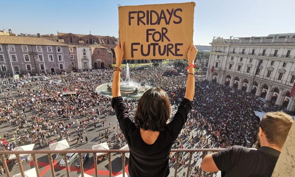 Protesta në mbrojtjen të klimës në 180 qytete italiane (VIDEO)