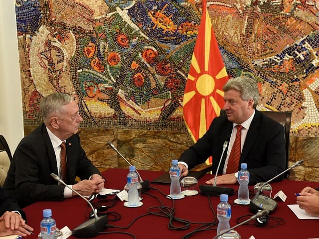 Ivanov takon Mattis: Maqedonia partner i SHBA