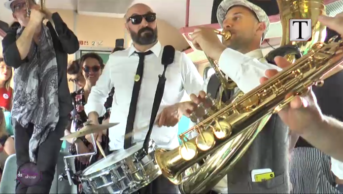 da'Sara /Kthim në kohë me trenin e linjës "jazz" (VIDEO)