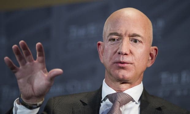 Kompania Amazon padit Pentagonin për kontratën miliardëshe me Microsoft (VIDEO)