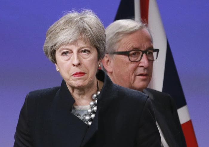 Juncker dhe May nisin bisedimet për një Brexit sa më të butë