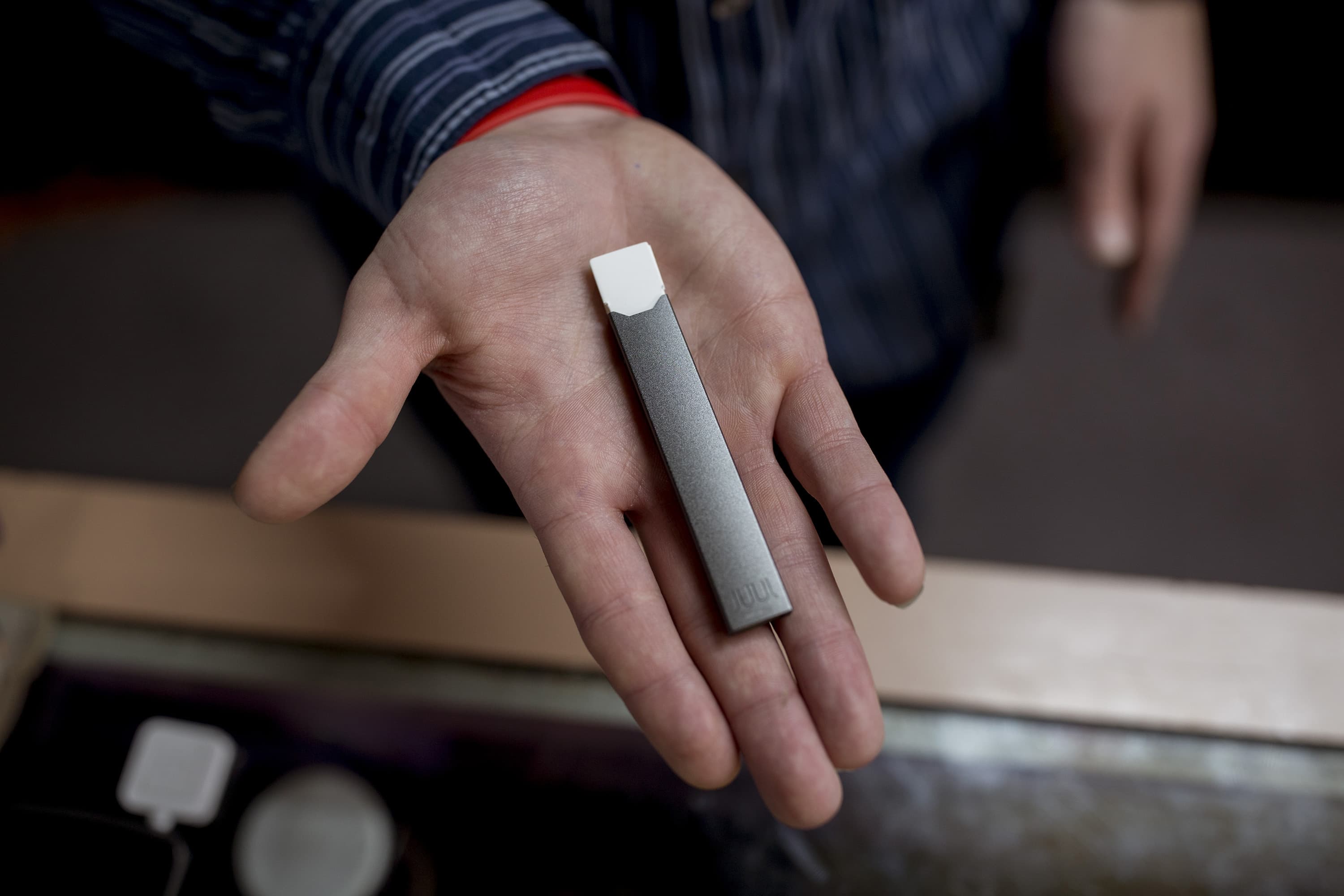 Cigaret elektronike dëmtojnë ADN-në (VIDEO)