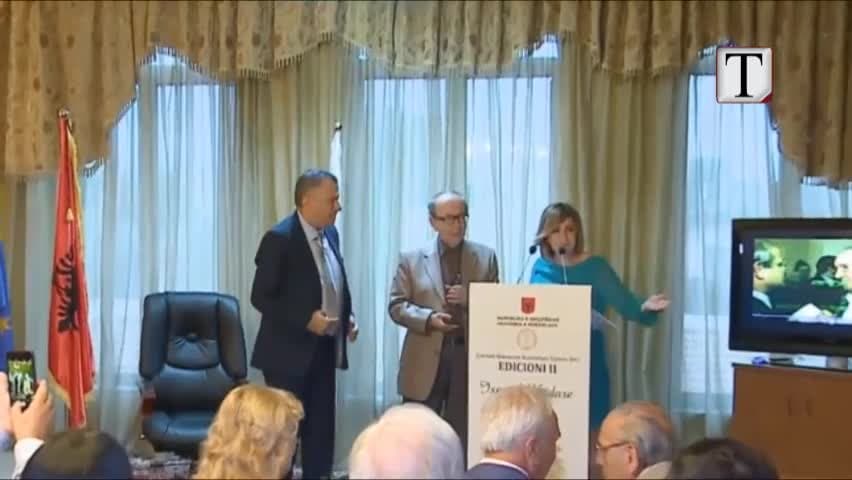 I jepet çmimi i Karrierës, Kadareja e tërheq në një ceremoni private (VIDEO)