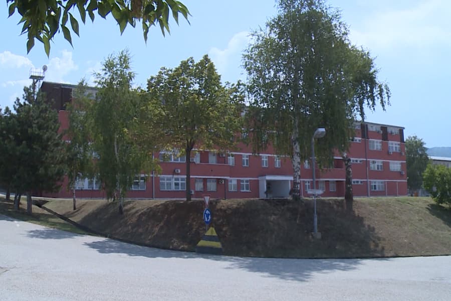 Prizreni strehon 2 mijë shqiptarë të prekur nga tërmeti
