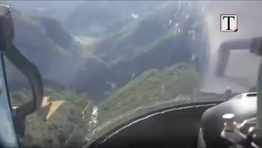 Kroaci, policia qëllon me armë furgonin me emigrantë (VIDEO)