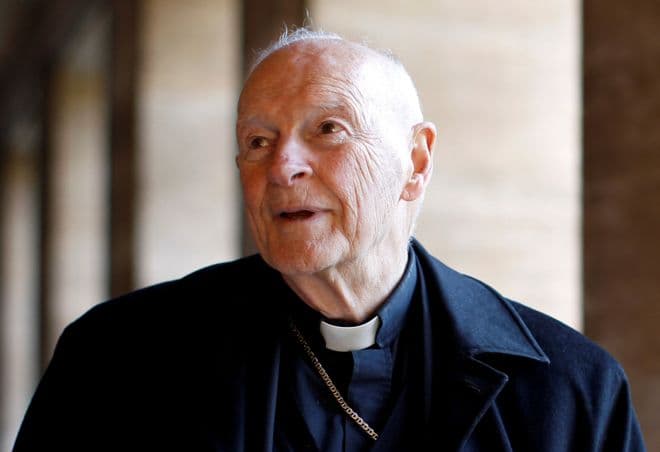 Abuzimet seksuale, Ish-kardinali amerikan përjashtohet nga kisha. McCarrick mohon akuzat