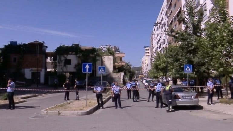 FNSH dhe “Shqiponjat” te Unaza e Re, nis shembja e 4 ndërtesave
