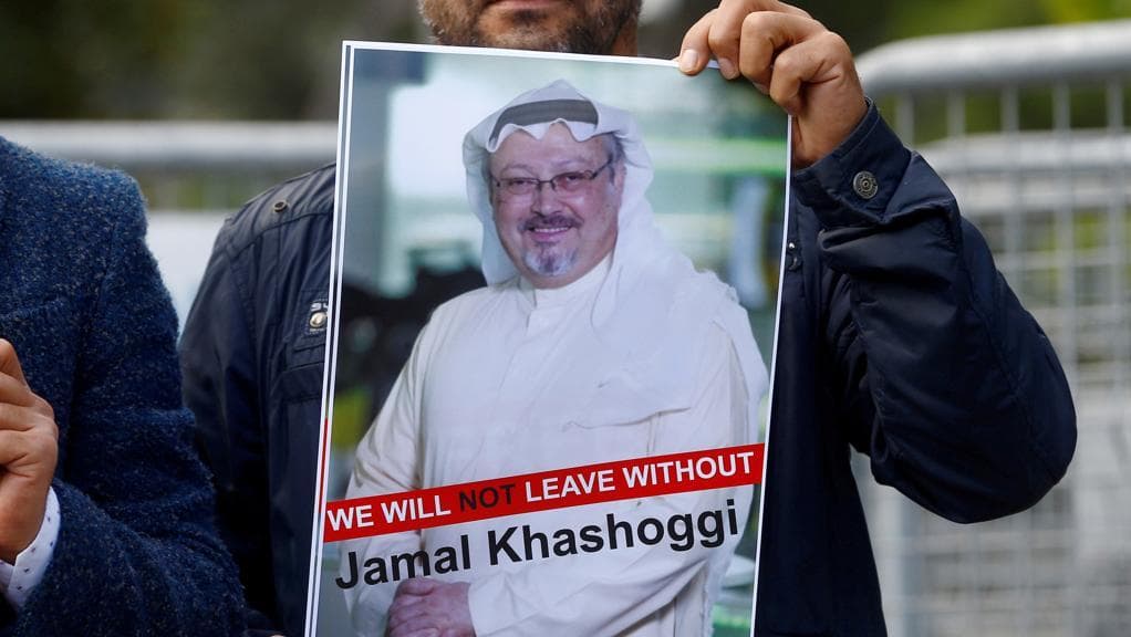 Turqi, dyshime për vrasjen e një disidenti në konsullatën e Arabisë Saudite në Stamboll (VIDEO)