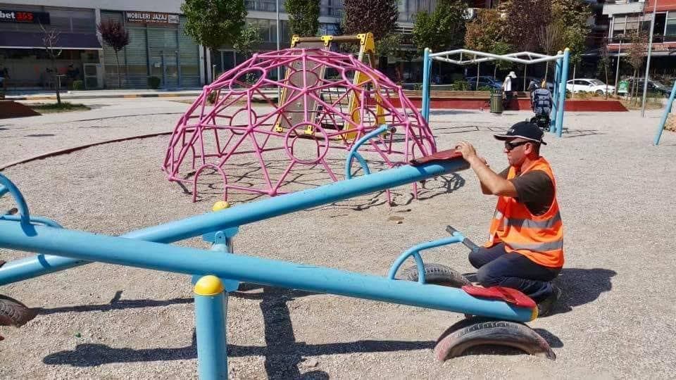 Këndet e lojrave në Tiranë/ KLSH: Nuk plotësojnë kushtet dhe standardet e duhura