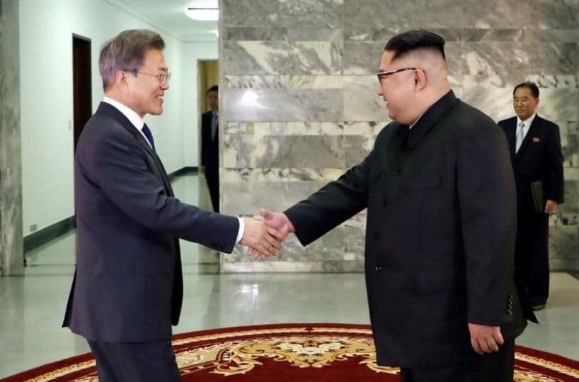 Koreja e Jugut bën thirrje për bisedime më të shpeshta me Veriun, ndërsa SHBA përgatitet për samitin historik