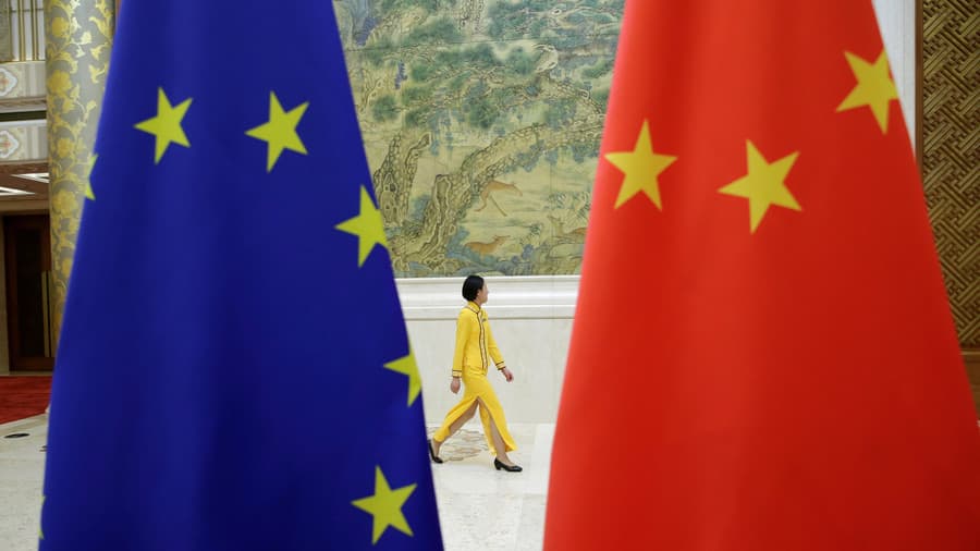 Lufta tregtare, Kina i shtrin dorën Bashkimit Europian (VIDEO)