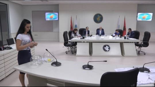 KQZ miraton fletën e votimit për kandidatët për këshillat bashkiake