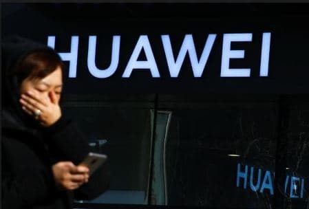 "Huawei" me dorë të hekurt, ndëshkon dy punëtorë, postuan urimin e Vitit të Ri në "Twitter" nga iPhone
