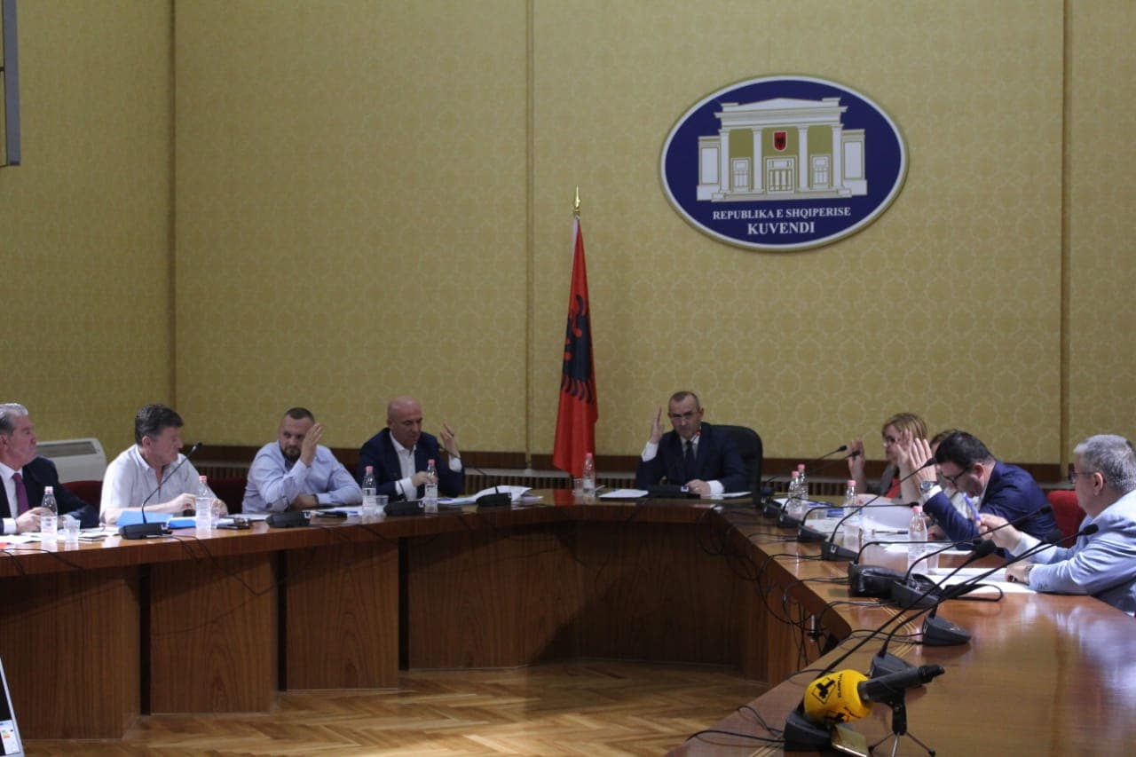  Komisioni Hetimor për shkarkimin e Presidentit mblidhet nesër, kërkon zgjatjen e hetimeve