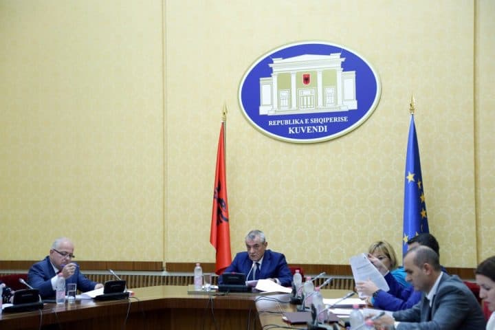 Opozita braktis Konferencën e Kryetarëve pas kërkesës për dorëheqjen e Ruçit