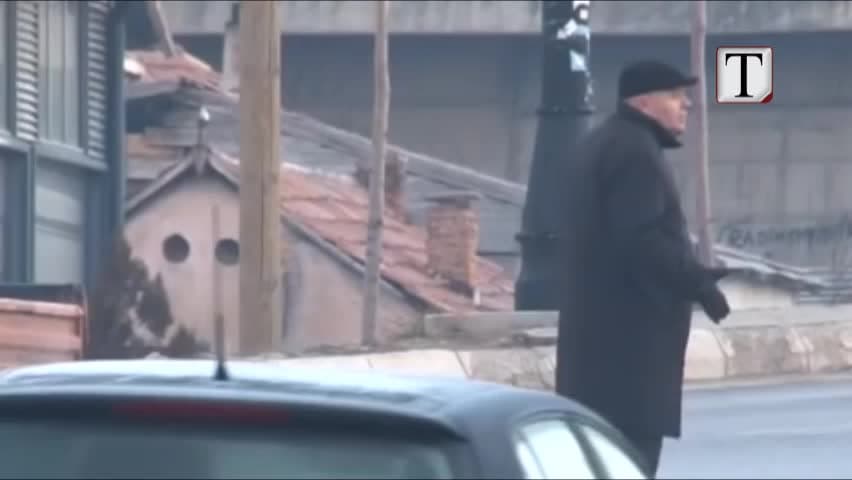 Kosovë, qeveria kërkon uljen e çmimit të naftës (VIDEO)