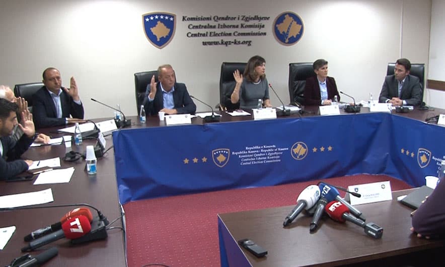 KQZ mblidhet sot për organizimin e zgjedhjeve të parakohshme në Kosovë
