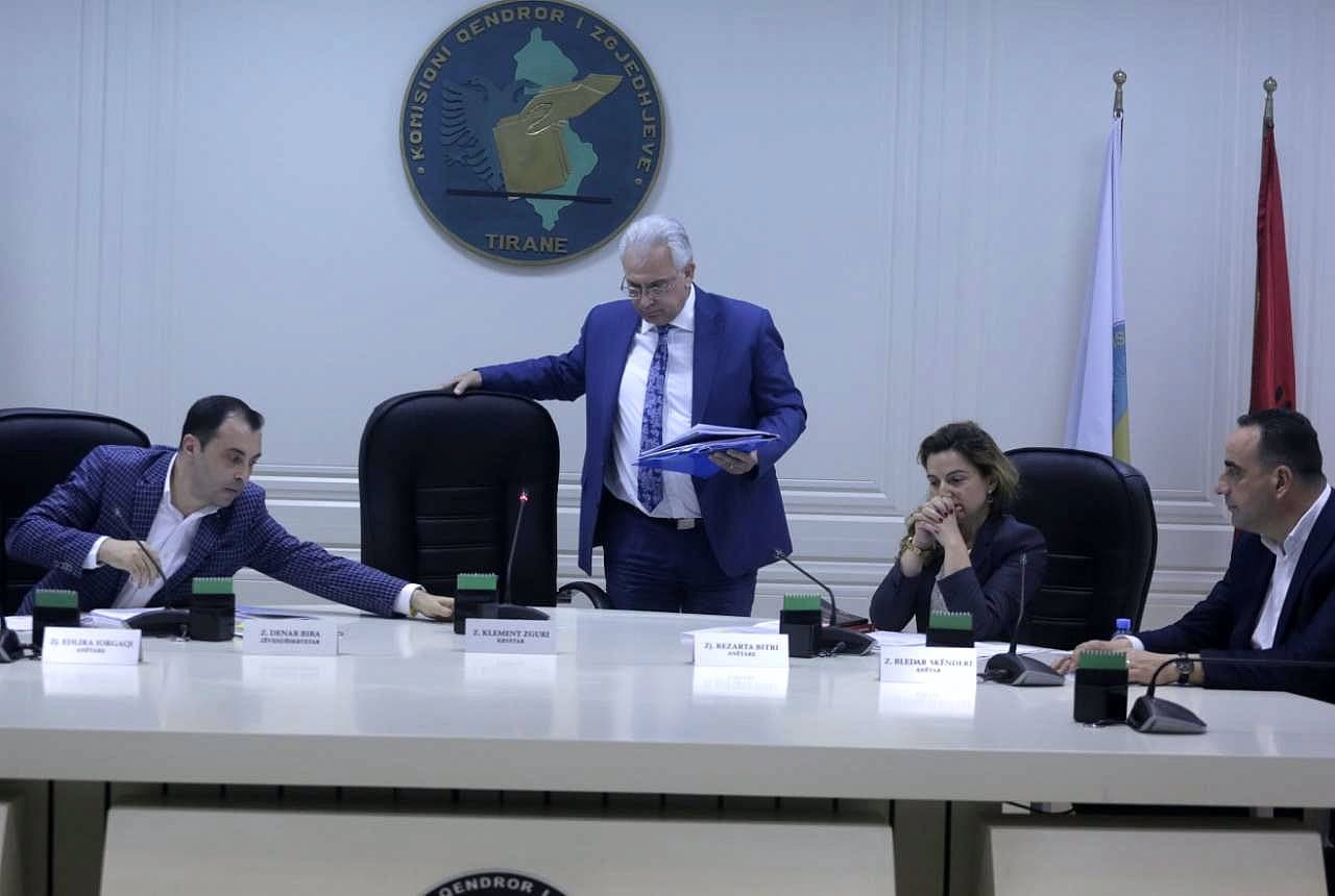KQZ i përgjigjet Presidencës me një dokument pa firmën e Zgurit: Parlamenti ka 122 deputetë (VIDEO)