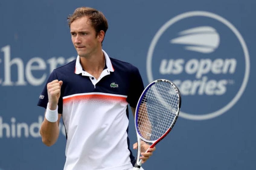 Cincinnati kurorëzon Medvedev (VIDEO)