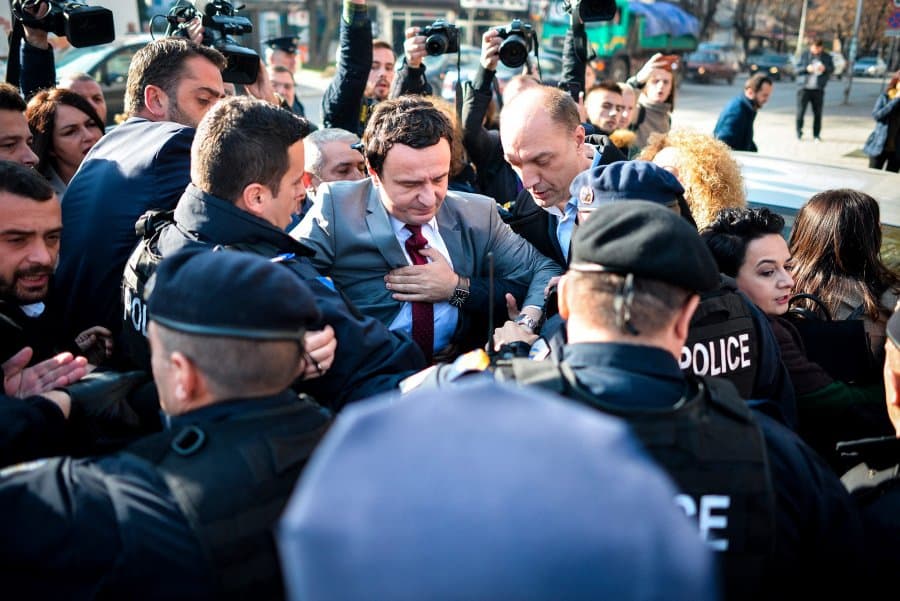 1 muaj paraburgim për deputetët Kurti, Haxhiu e Kadaj-Bujupi