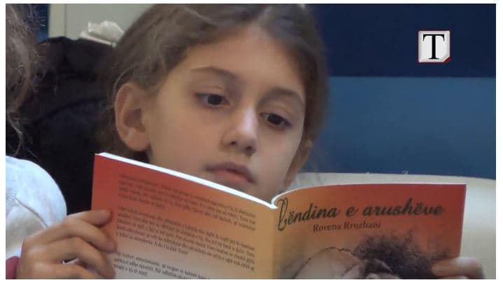 “Lëndina e arushëve”, lexime dhe teatër për fëmijë (VIDEO)