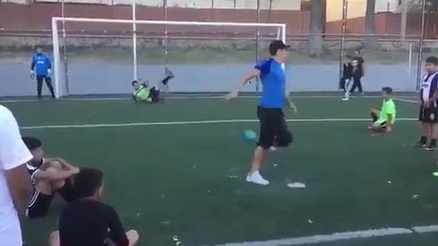 Këtë penallti do ta kishte zili edhe Messi për mënyrën se si është gjuajtur (VIDEO)