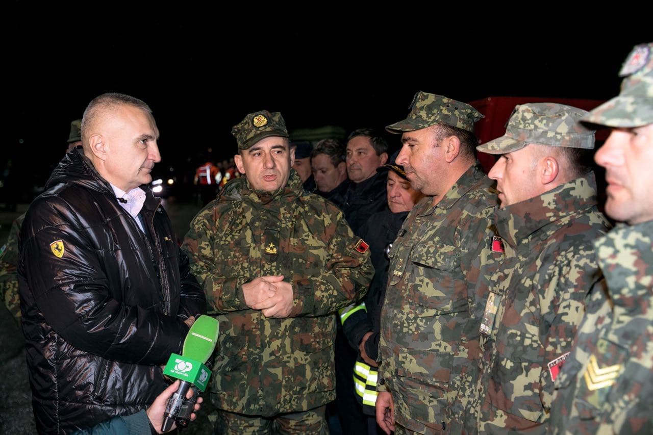 Përmbytjet/ Presidenti Ilir Meta në Ferras: Jeta e qytetarëve është e para