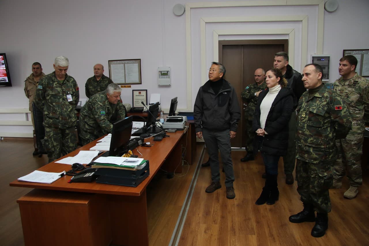 Ambasadori Lu dhe ministrja Xhaçka vizituan Qendrën e Bashkuar Operacionale