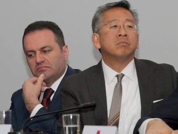 Vazhdojnë replikat në distancë, Llalla i përgjigjet ambasadorit Lu: Po sillet si prokuror dhe gjykatës ndaj meje