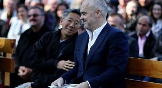 Deklarata për vëllain e ministrit Xhafajt fut në "sherr" ambasadorin Lu me kryeministrin Rama